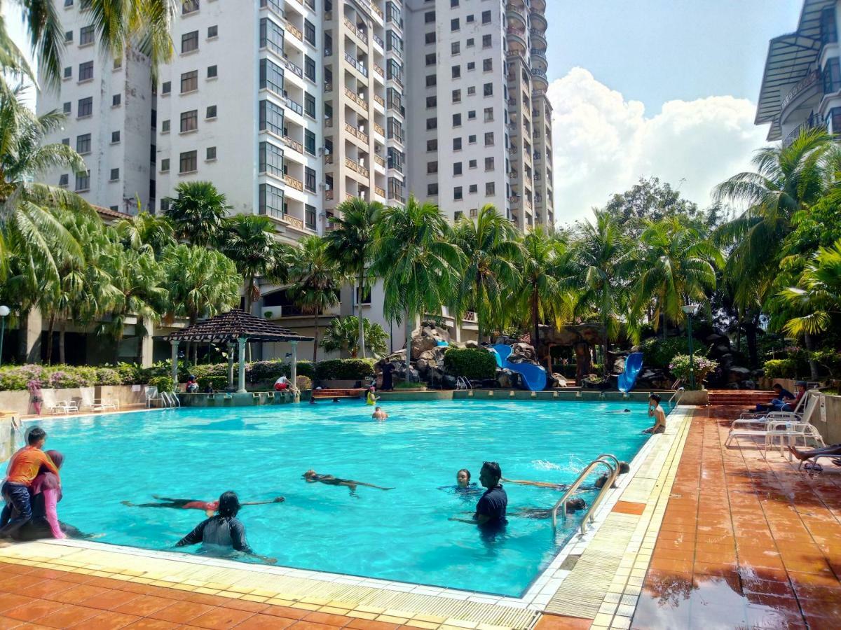 Costa Mahkota Aparthotel Malacca ภายนอก รูปภาพ